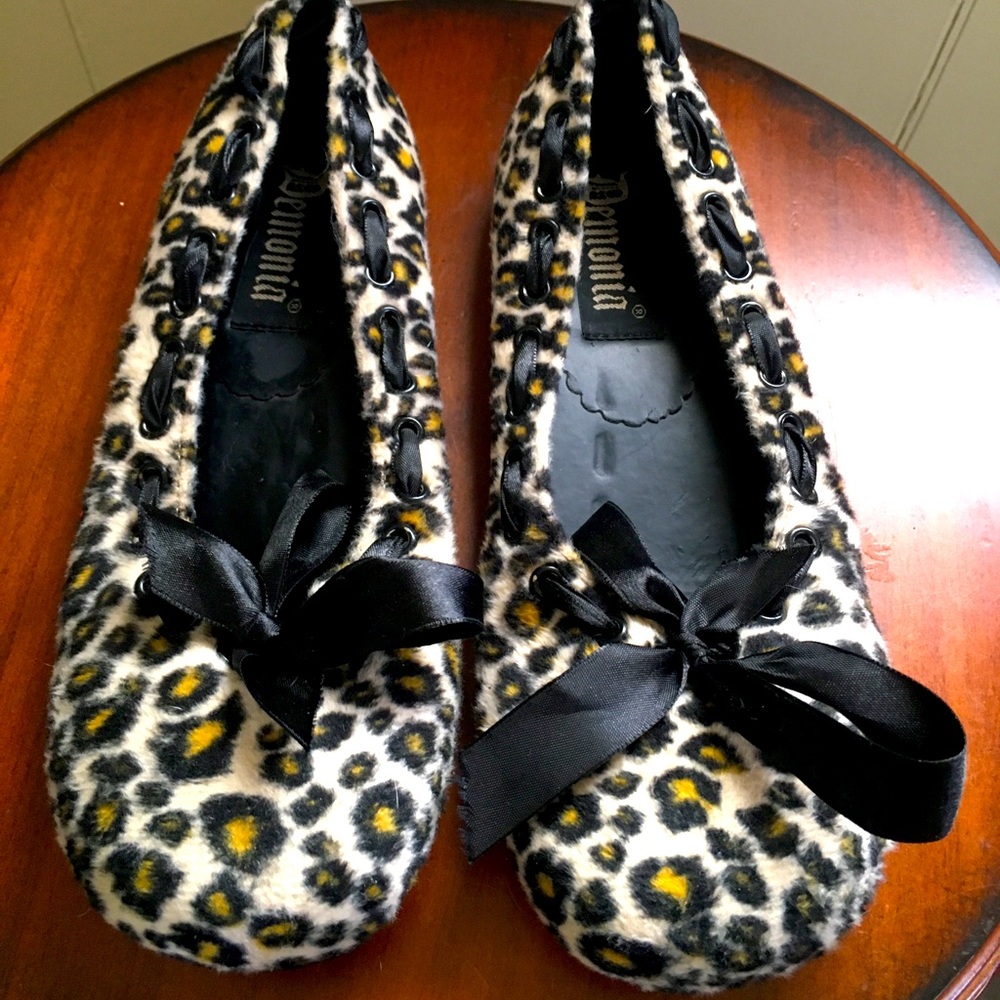 Demonia Leopard print slip ons